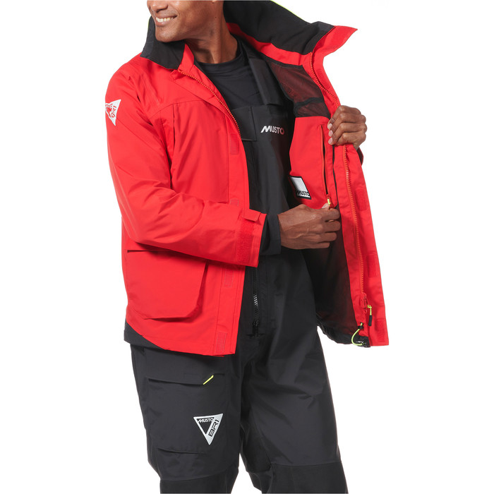 2024 Musto Herren Br1 Channel Segeljacke 82399 - True Red